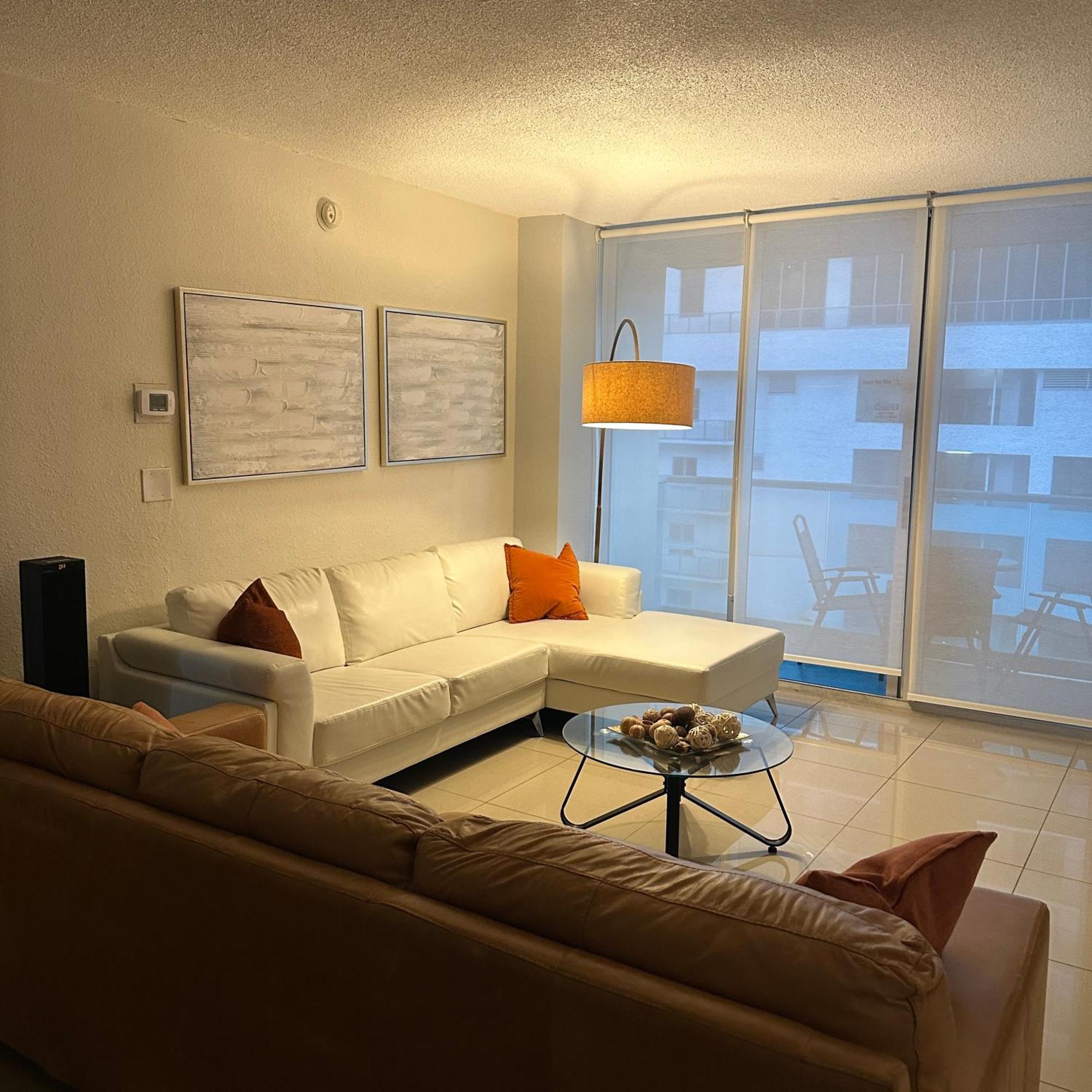 Hollywood Apartment By The Sea Exterior photo